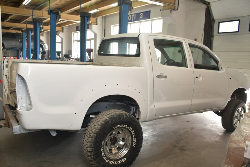 Ilfov Inchiriez service auto echipat complet pt mecanica si tinichigerie vopsitorie